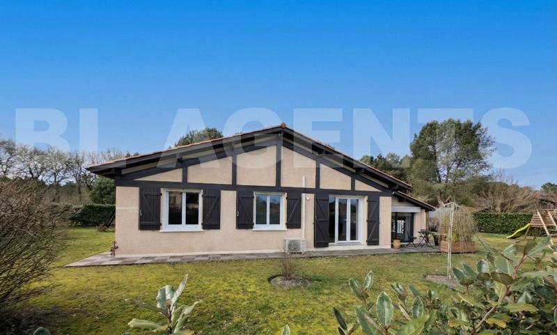 Maison de village - 80 m² - 4 pièces