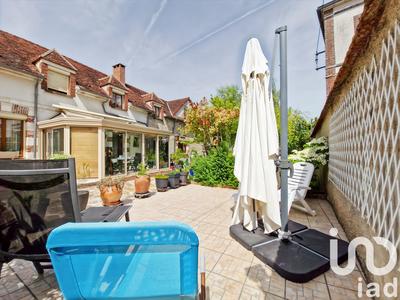 Maison - 211 m² - 8 pièces