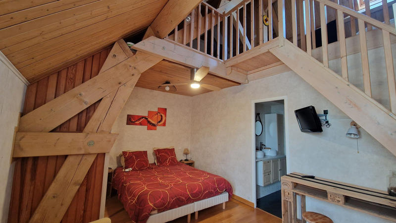 Maison - 250 m² - 8 pièces