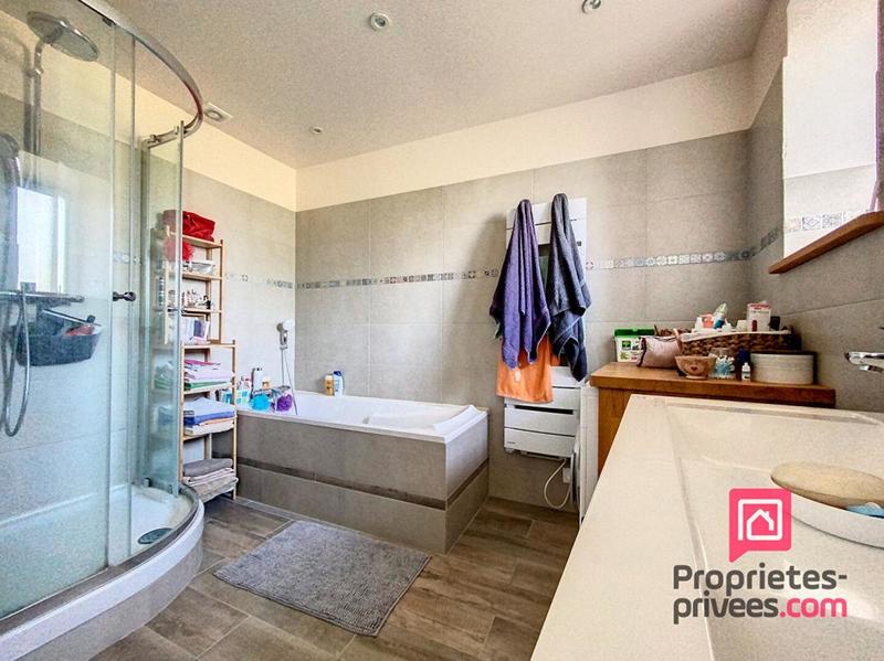 Maison - 138 m² - 7 pièces