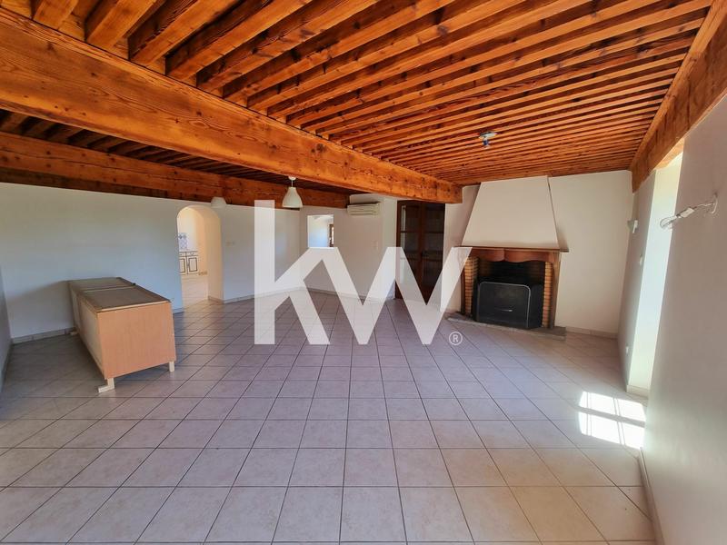 Maison - 236 m² - 7 pièces