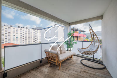 Appartement - 83 m² - 4 pièces