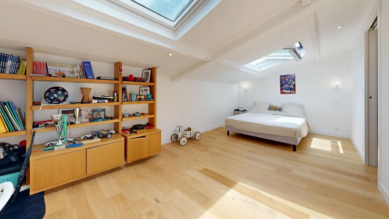 Maison - 200 m² - 6 pièces