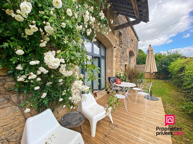 Maison - 240 m² - 9 pièces