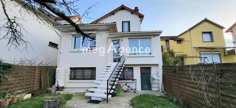 Maison - 120 m² - 6 pièces