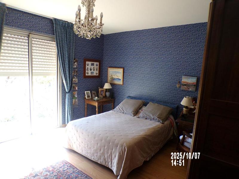 Villa - 270 m² - 6 pièces