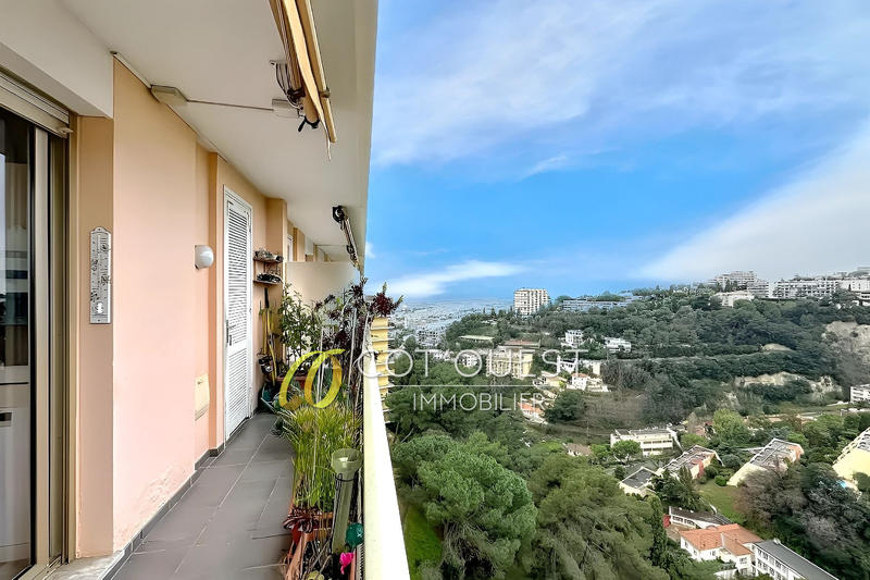 Appartement - 99 m² - 4 pièces