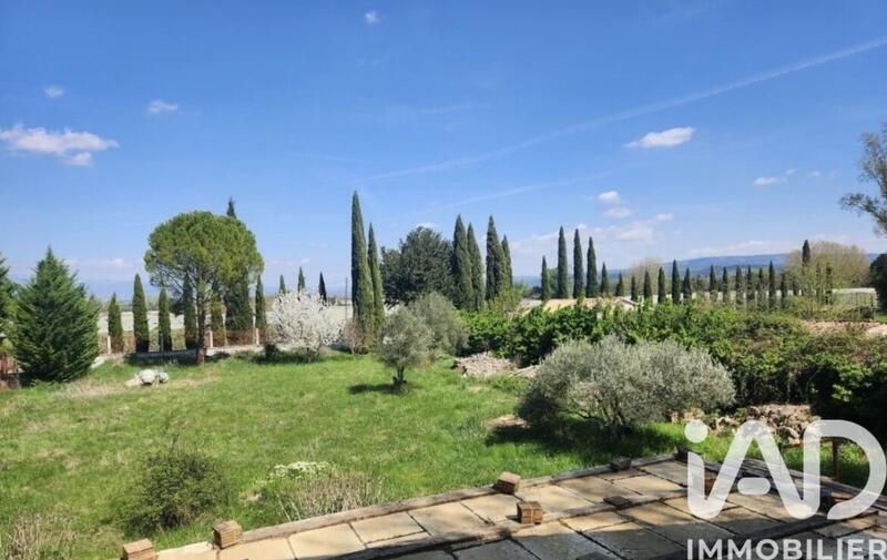 Maison - 310 m² - 8 pièces