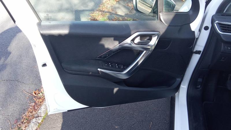 Peugeot 2008 1.2 PureTech 110 Allure