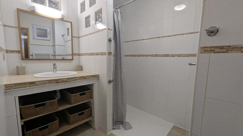 Appartement - 85 m² - 5 pièces