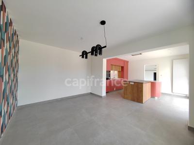 Maison - 230 m² - 9 pièces