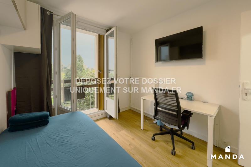 Chambre - 10 m² - 6 pièces