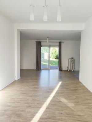 Maison traditionnelle - 102 m² - 5 pièces