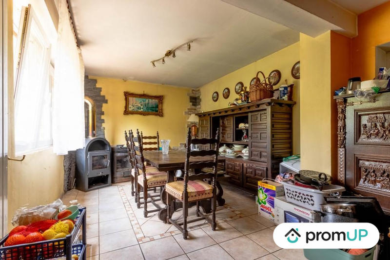 Maison - 200 m² - 7 pièces