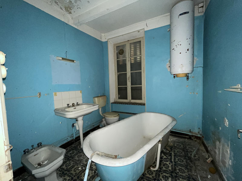 Maison - 401 m² - 13 pièces