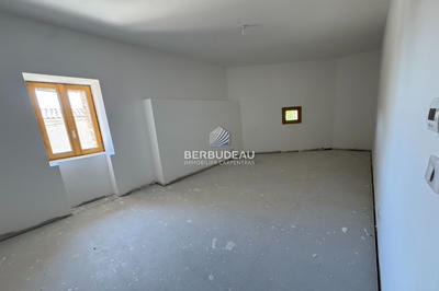 Appartement - 140 m² - 4 pièces