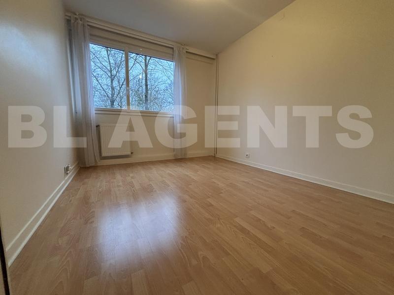 Appartement - 81 m² - 4 pièces