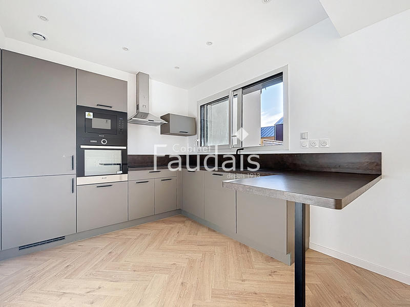 Maison - 136 m² - 7 pièces