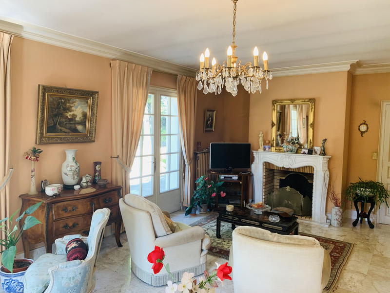 Propriété - 204 m² - 6 pièces