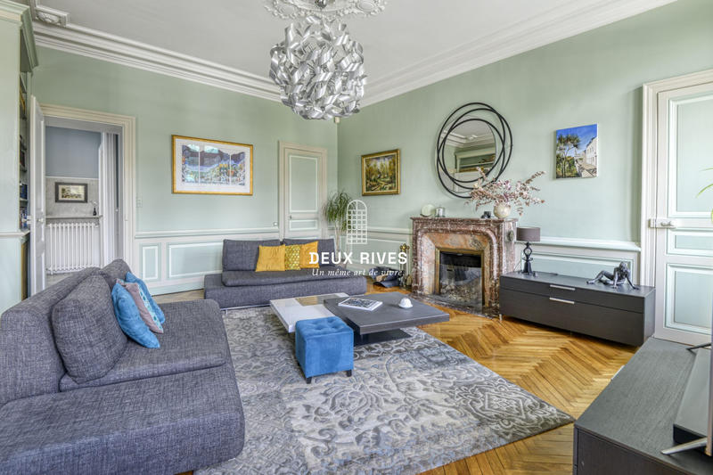 Appartement - 230 m² - 5 pièces