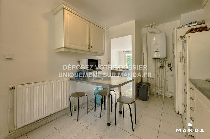 Chambre - 9 m² - 5 pièces