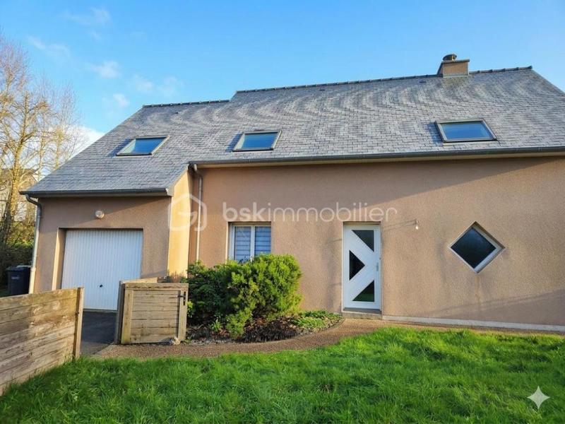 Maison - 104 m² - 6 pièces