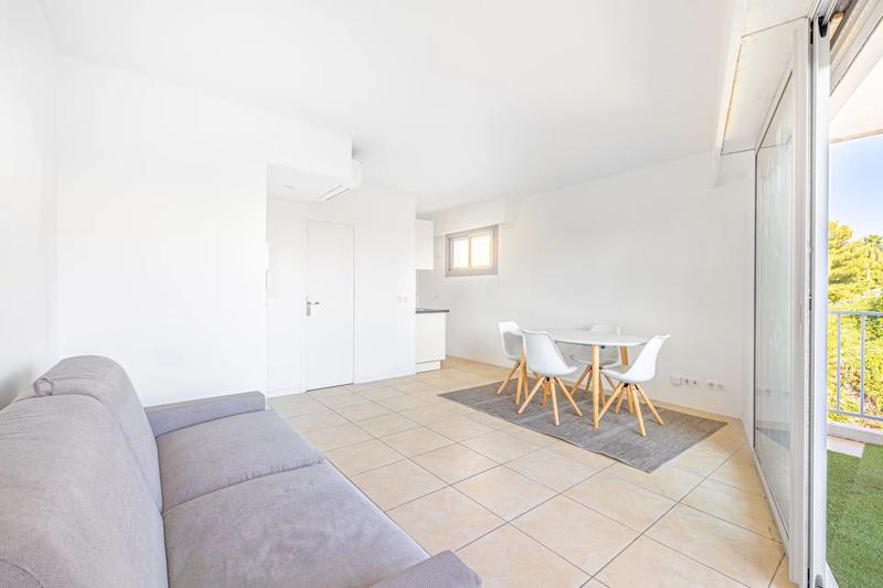 Studio - 24 m² - 1 pièce