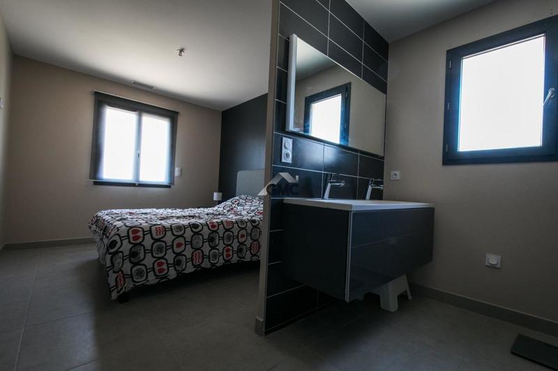 Villa - 100 m² - 4 pièces