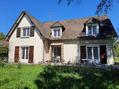Maison - 177 m² - 7 pièces