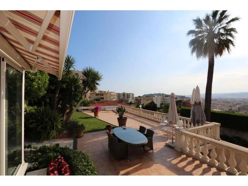 Villa - 90 m² - 2 pièces