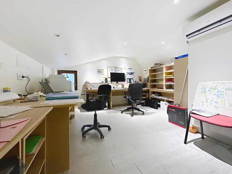 Maison - 143 m² - 7 pièces