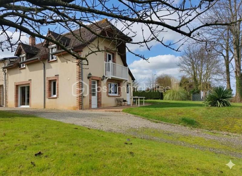 Maison - 102 m² - 4 pièces