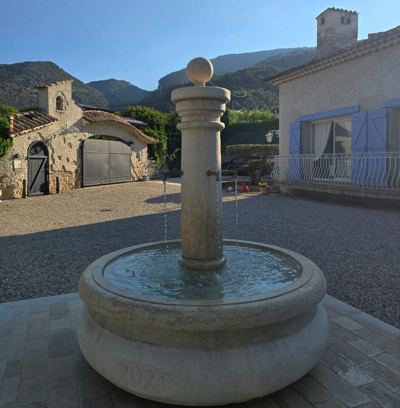 Villa - 300 m² - 10 pièces