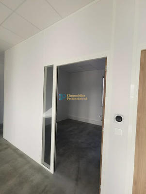 Bureau - 135 m² - 5 pièces