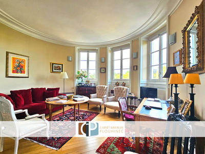 Appartement - 99 m² - 4 pièces