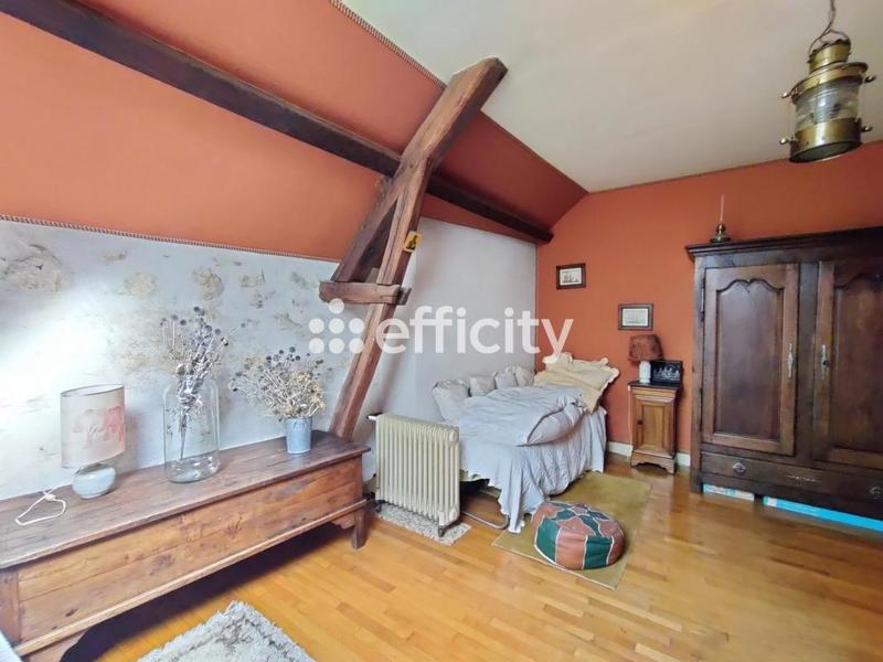 Maison - 180 m² - 7 pièces