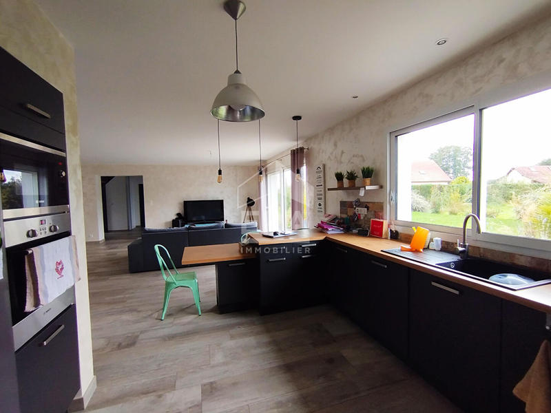 Maison - 152 m² - 6 pièces