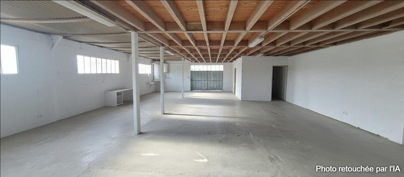 Maison ancienne - 550 m² - 2 pièces