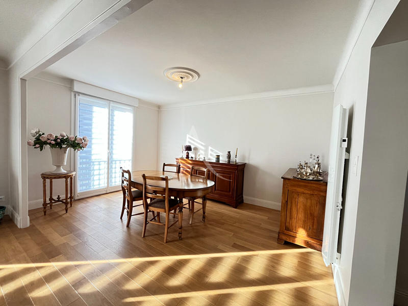 Appartement - 96 m² - 4 pièces