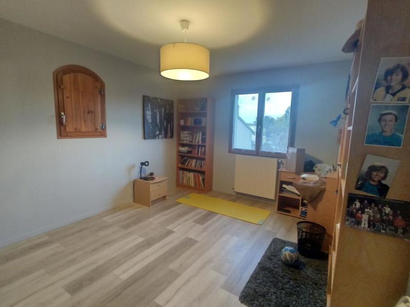 Maison - 200 m² - 7 pièces