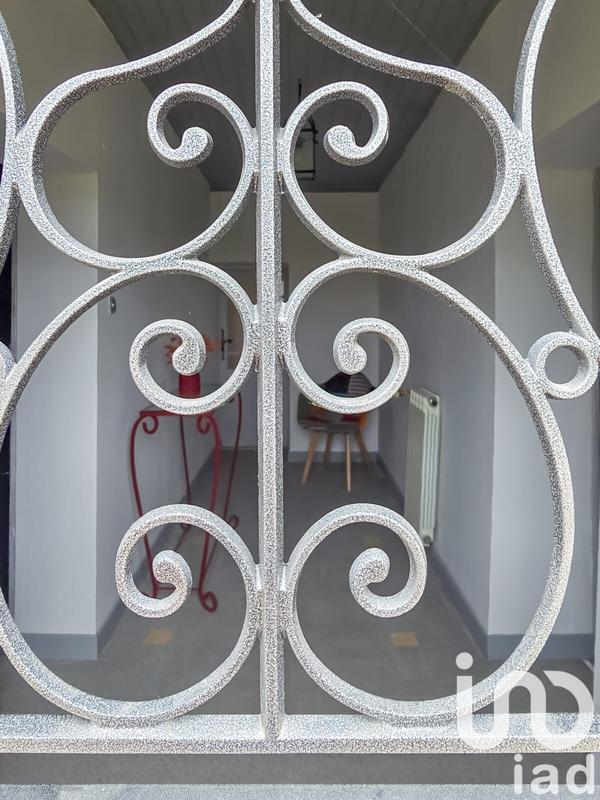 Maison - 260 m² - 6 pièces