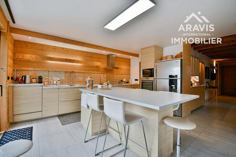 Châlet - 283 m² - 10 pièces