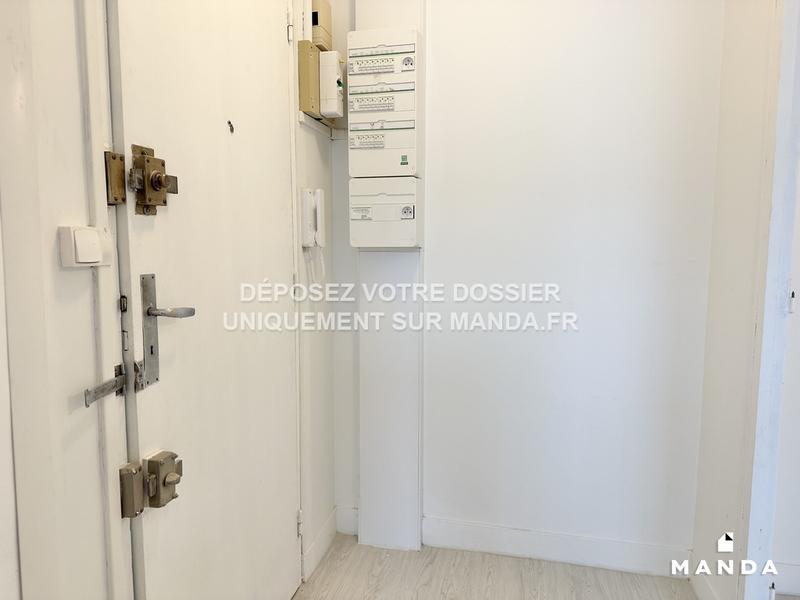 Chambre - 9 m² - 4 pièces