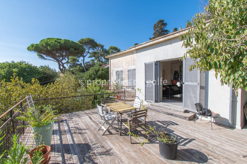 Maison - 99 m² - 5 pièces