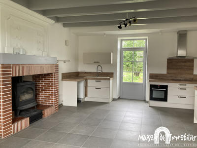 Maison - 220 m² - 5 pièces