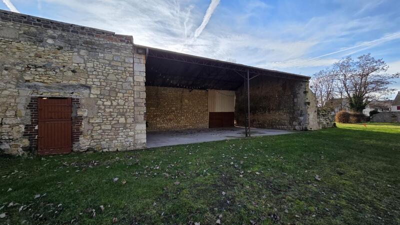 Grange - 100 m² - 2 pièces