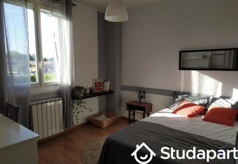 Chambre - 12 m² - 1 pièce