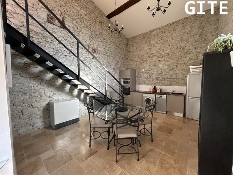 Maison - 405 m² - 13 pièces