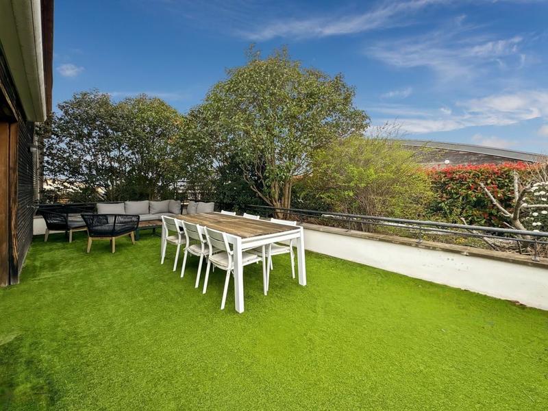 Penthouse - 83 m² - 3 pièces