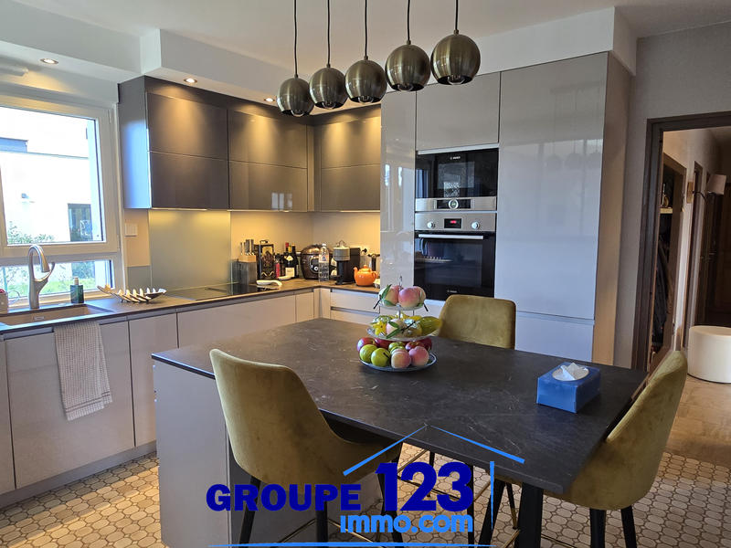 Maison - 170 m² - 7 pièces